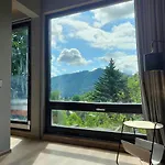 Chalet Celest Boutique Urban Hideaway *