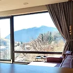 Celest Boutique Urban Hideaway Chalet