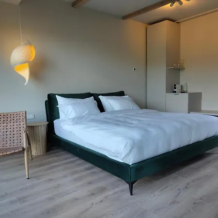 בקתה Celest Boutique Urban Hideaway *